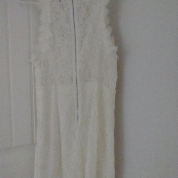 Dress - Picture 3 of 9